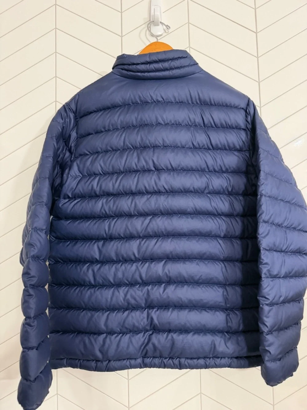 Patagonia Boys Down Sweater Jacket Classic Navy XXL 16-18 Style 68245